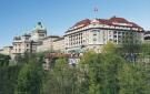 El Hotel Bellevue Palace esta muy cerca del Parlamento suizo y con vistas al rio Aare en Berna, Suiza